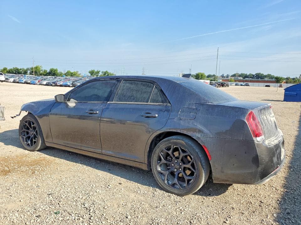 2019 CHRYSLER 300 TOURING 2