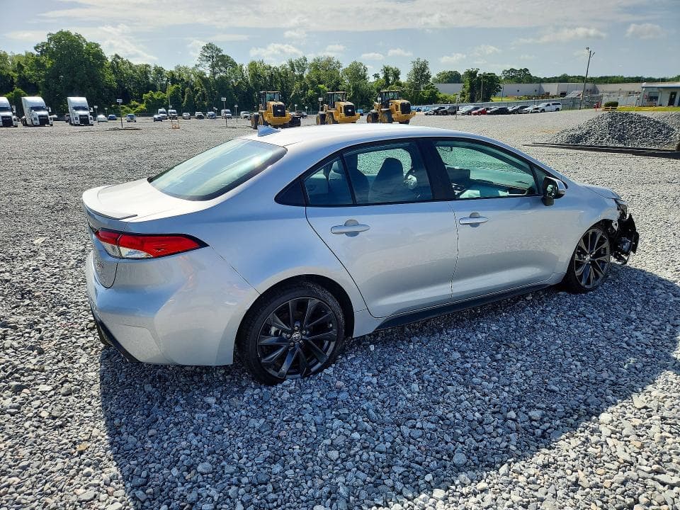 2026 TOYOTA COROLLA SE 3