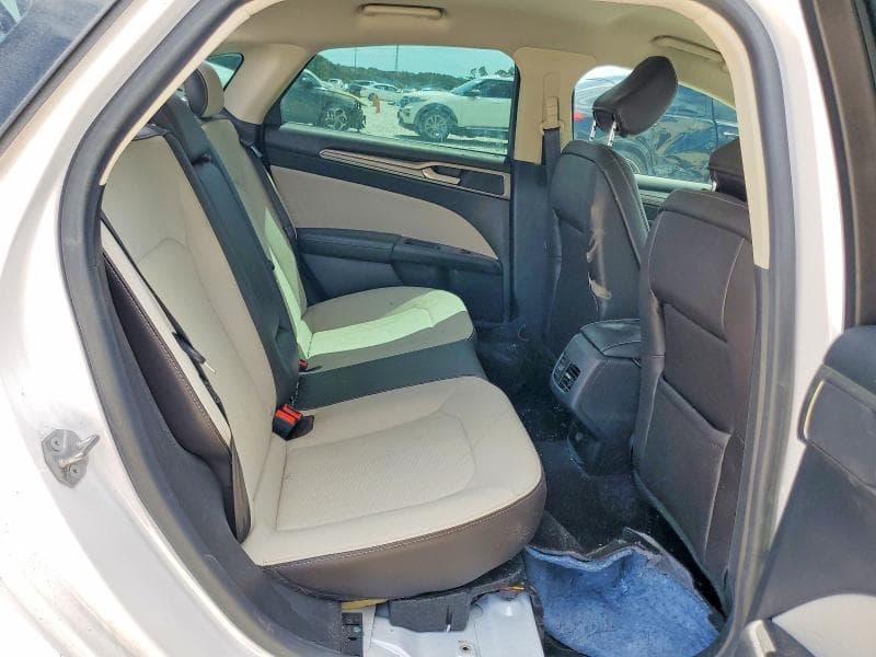2020 FORD FUSION SE 10
