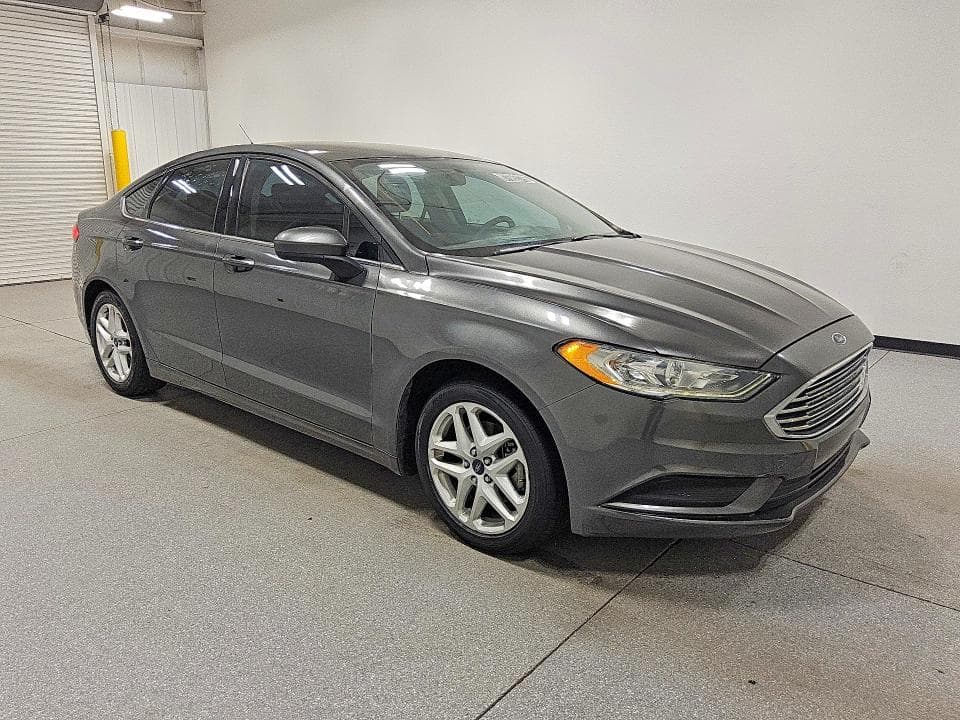 2017 FORD FUSION SE 4
