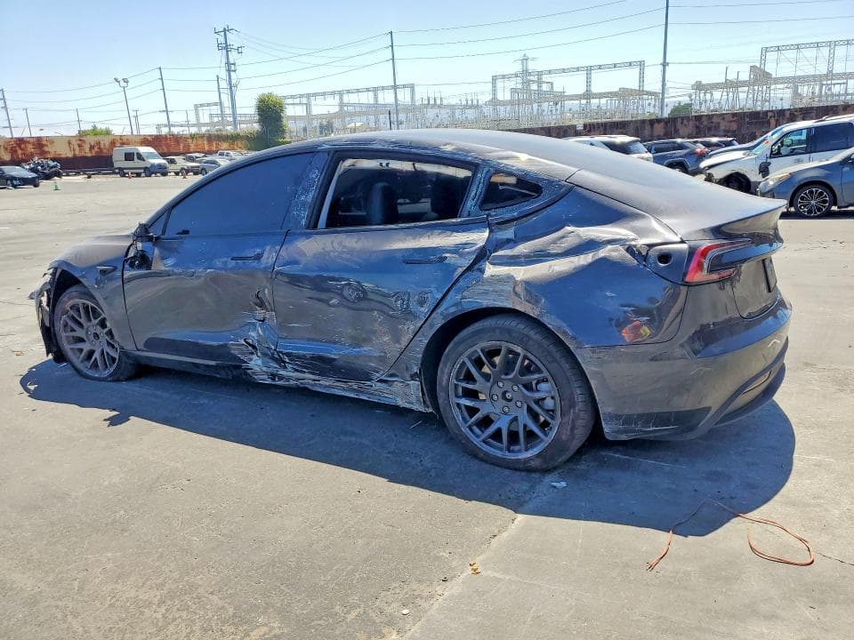 2026 TESLA MODEL 3 2