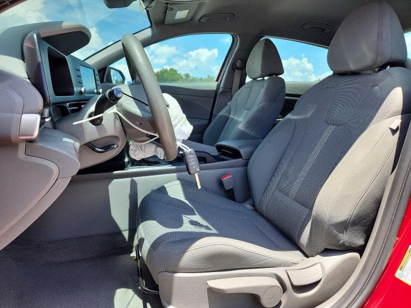 2024 HYUNDAI ELANTRA SE 7