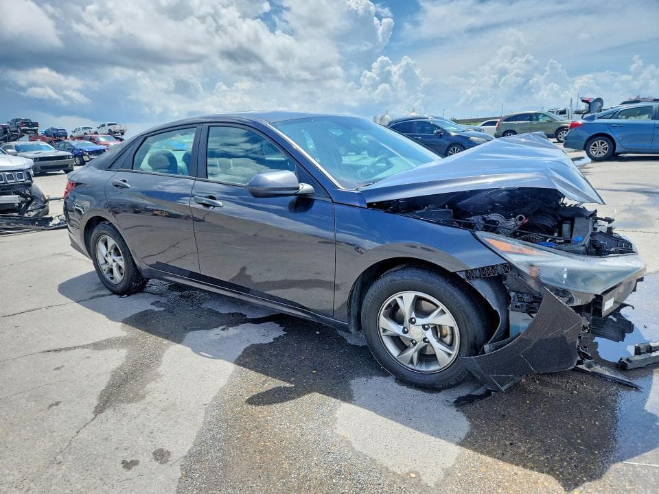 2021 HYUNDAI ELANTRA SE 4