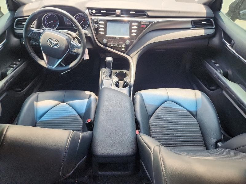 2020 TOYOTA CAMRY SE 8