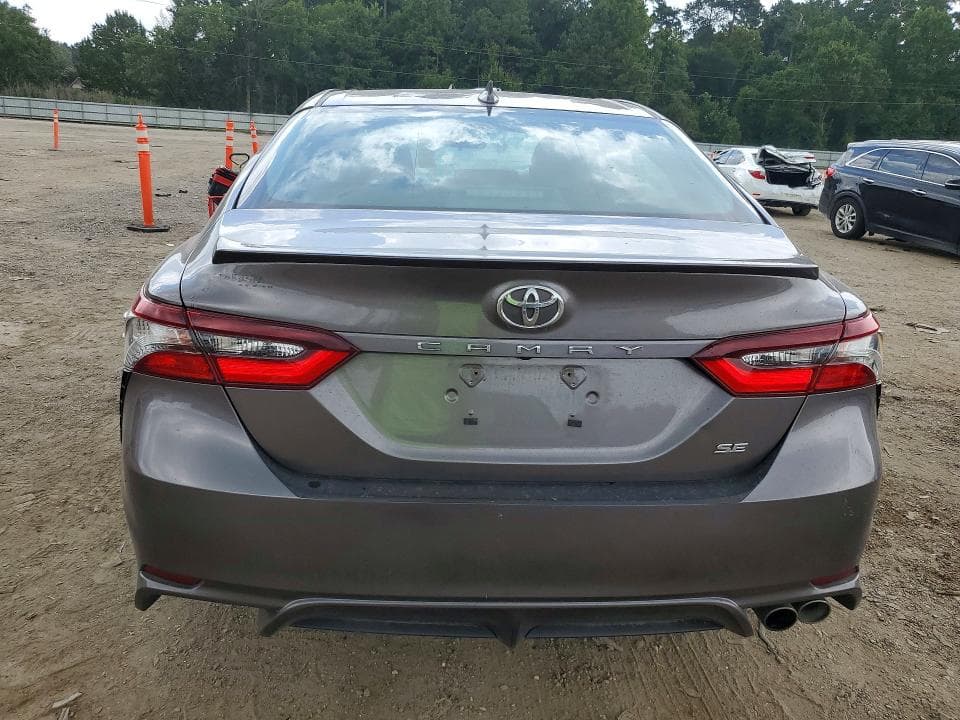 2022 TOYOTA CAMRY SE 6