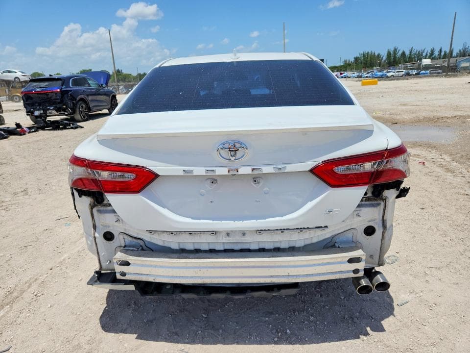 2019 TOYOTA CAMRY SE 6