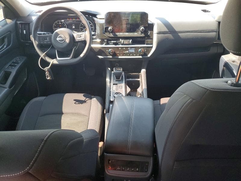 2025 NISSAN PATHFINDER SV 8