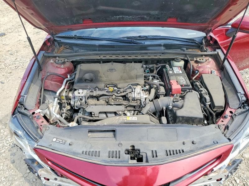 2018 TOYOTA CAMRY SE 11