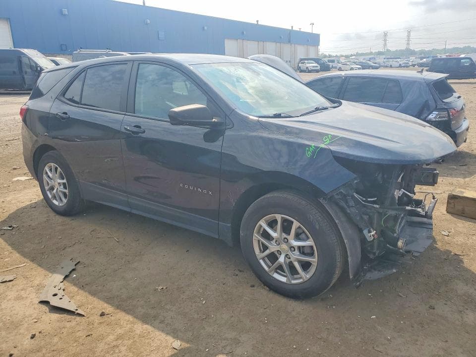 2022 CHEVROLET EQUINOX LS 4