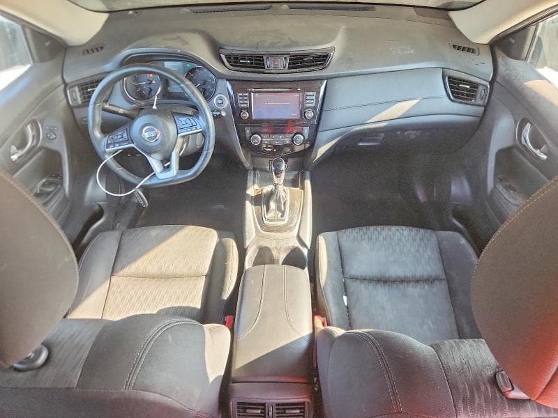 2017 NISSAN ROGUE SV 8