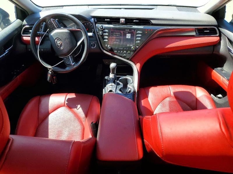 2020 TOYOTA CAMRY XSE 8