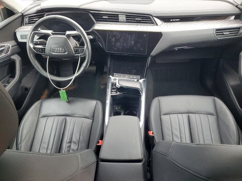 2022 AUDI E-TRON PREMIUM 8