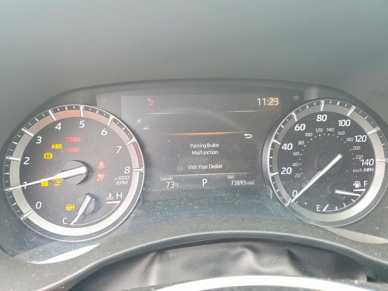 2020 TOYOTA HIGHLANDER XLE 9