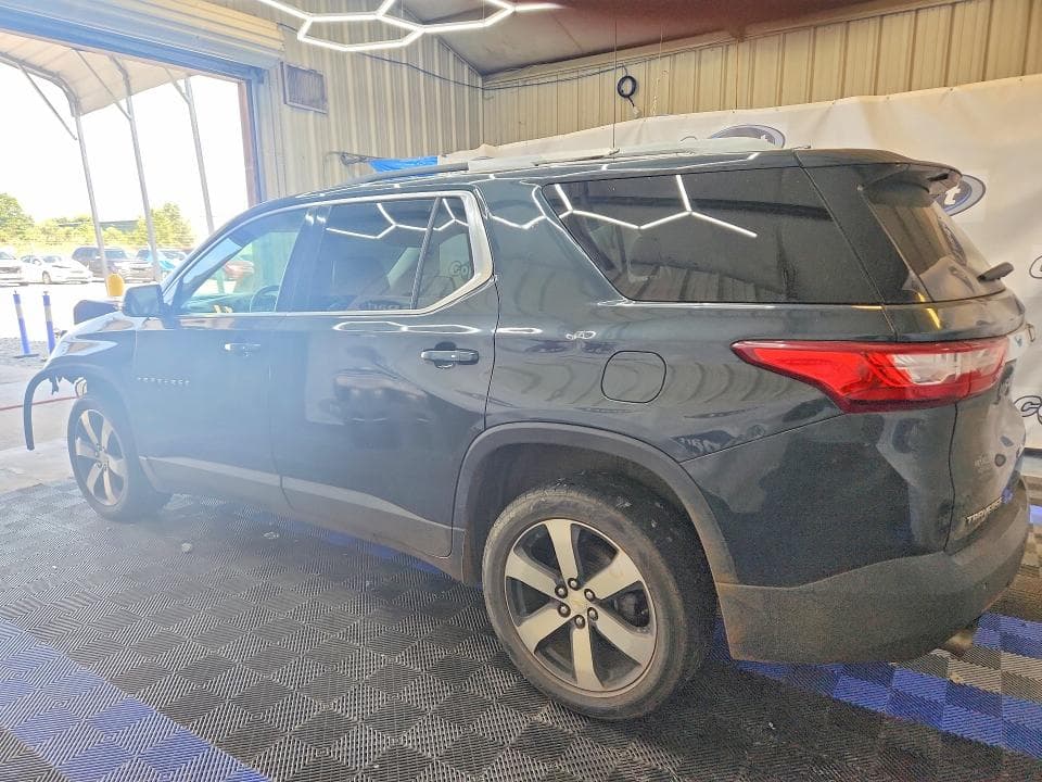 2018 CHEVROLET TRAVERSE LT 2