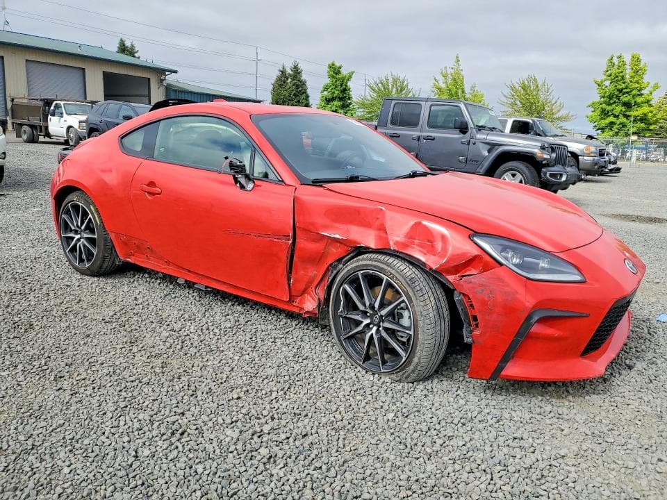 2023 TOYOTA GR86 BASE 4