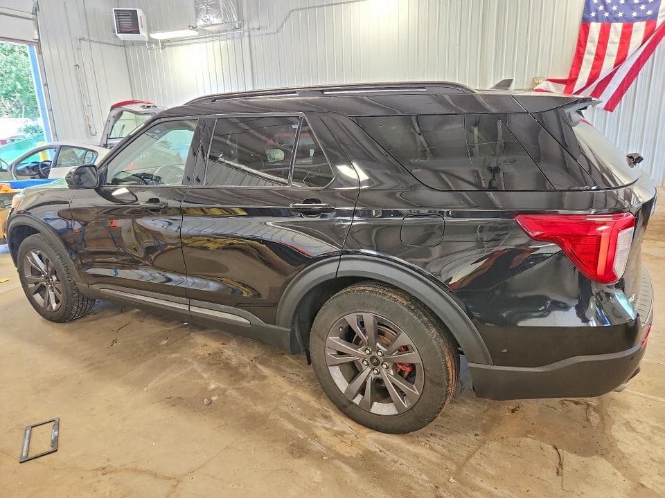 2022 FORD EXPLORER XLT 2