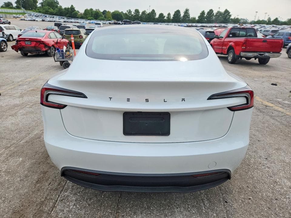 2026 TESLA MODEL 3 6