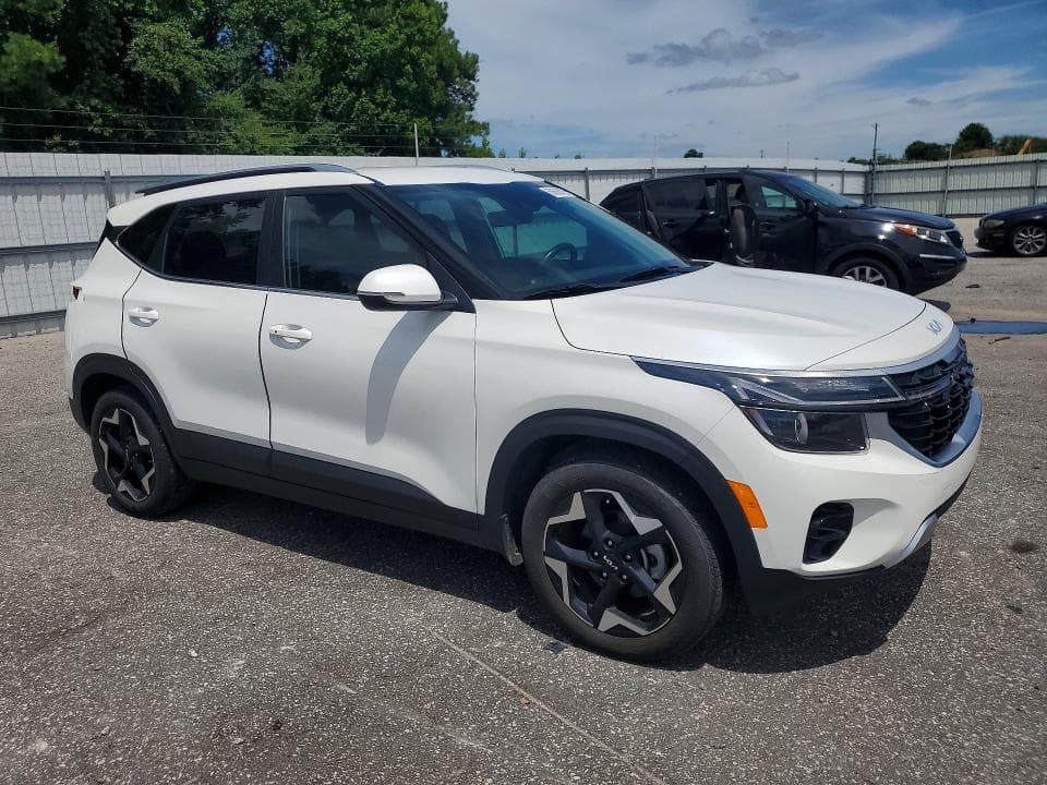 2024 KIA SELTOS EX 4