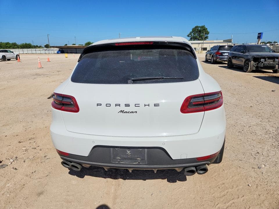 2018 PORSCHE MACAN 6