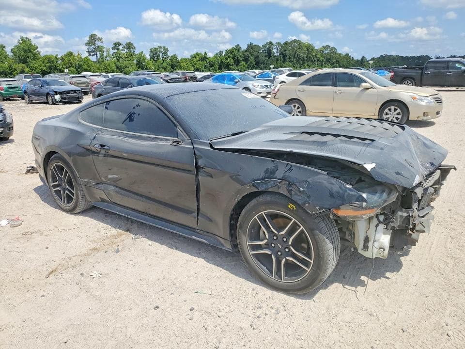 2020 FORD MUSTANG 4