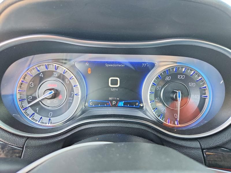2019 CHRYSLER 300 LIMITED 9