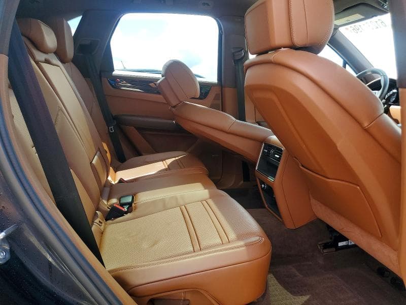 2019 PORSCHE CAYENNE 10