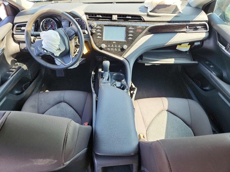 2020 TOYOTA CAMRY LE 8