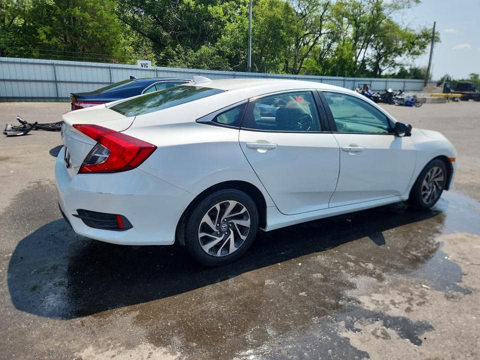2017 HONDA CIVIC EX 3