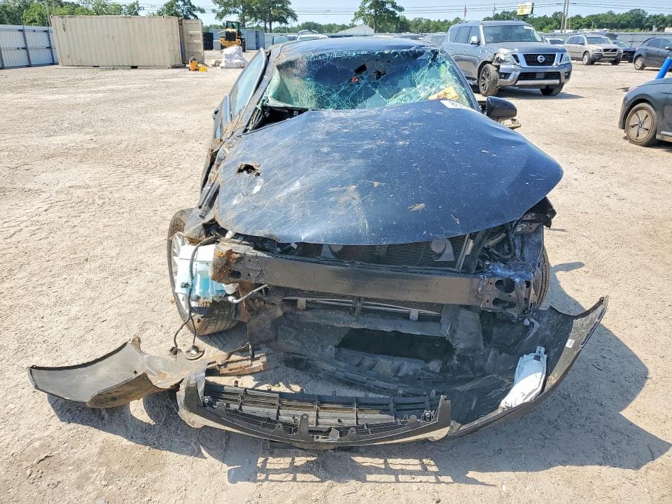 2017 TOYOTA CAMRY LE 5