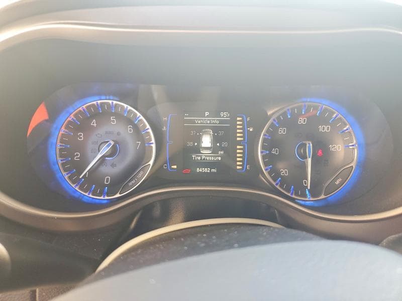 2020 CHRYSLER PACIFICA TOURING 9