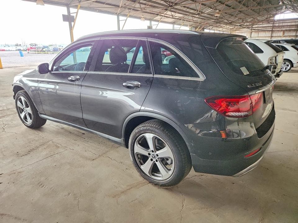 2022 MERCEDES-BENZ GLC 300 2