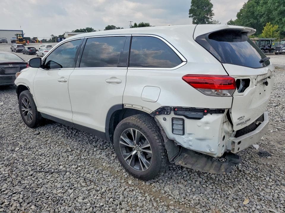 2019 TOYOTA HIGHLANDER LE 2
