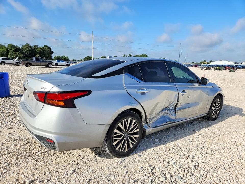 2023 NISSAN ALTIMA SV 3