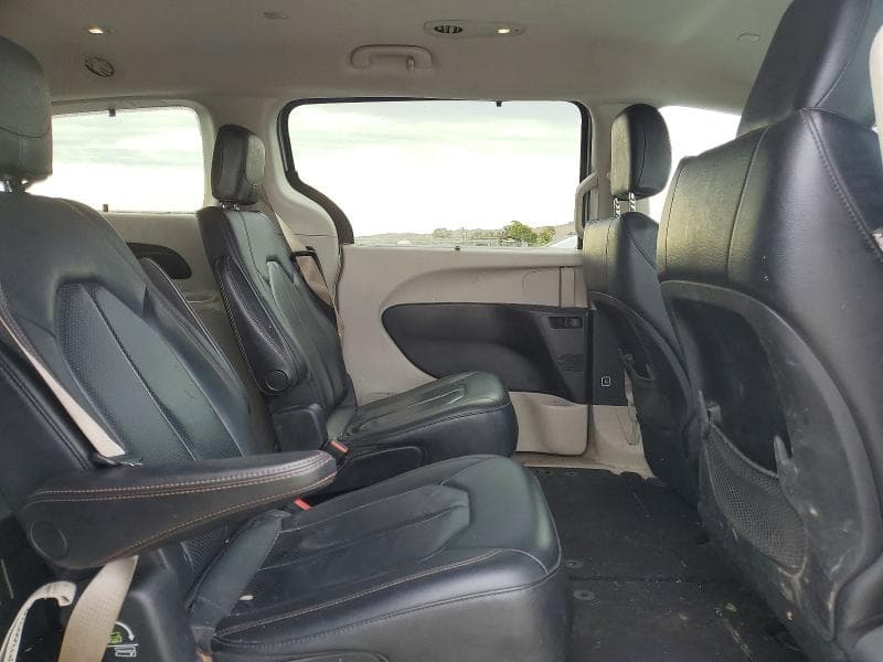 2019 CHRYSLER PACIFICA TOURING L 11