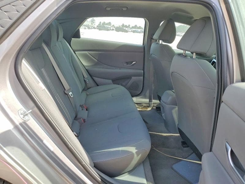 2024 HYUNDAI ELANTRA SEL 10
