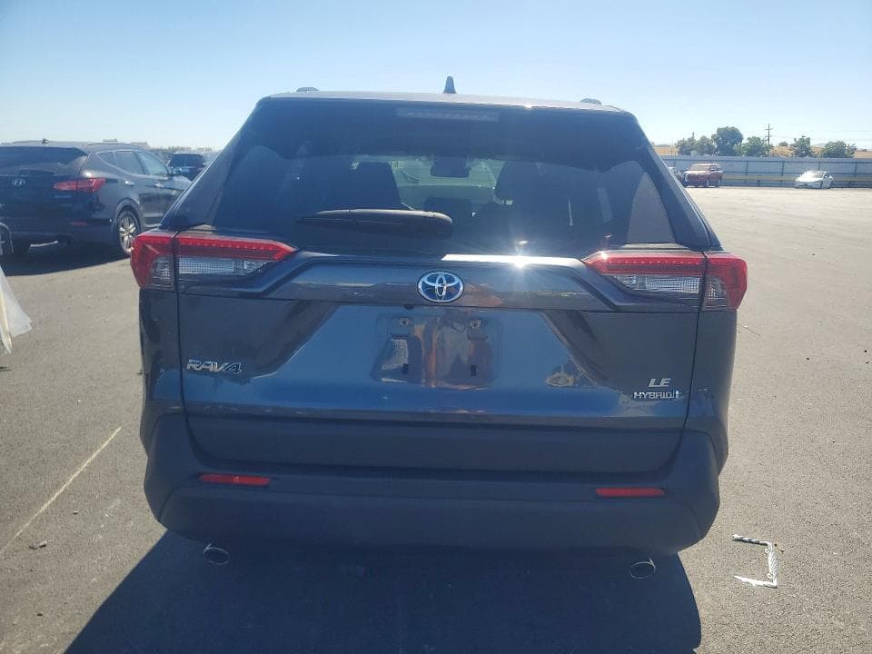 2022 TOYOTA RAV4 LE 6