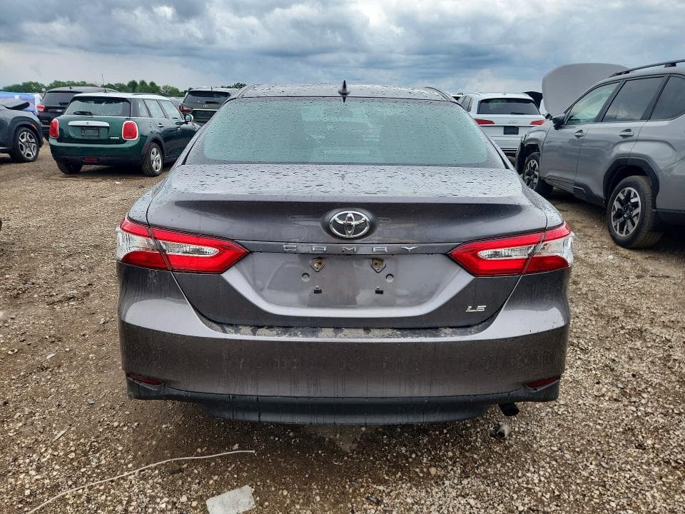 2019 TOYOTA CAMRY LE 6