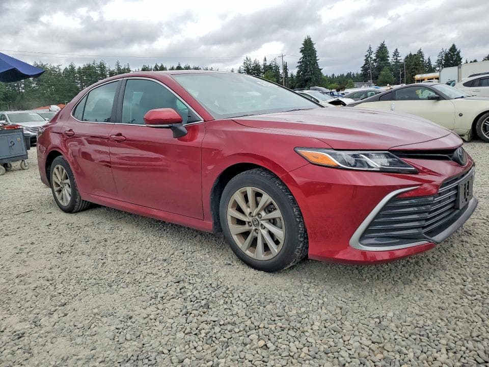 2021 TOYOTA CAMRY LE 4