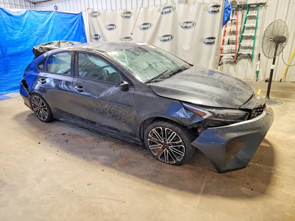 2023 KIA FORTE GT 4