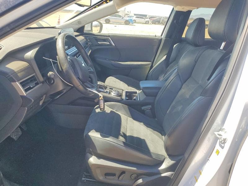 2024 MITSUBISHI OUTLANDER SE 7