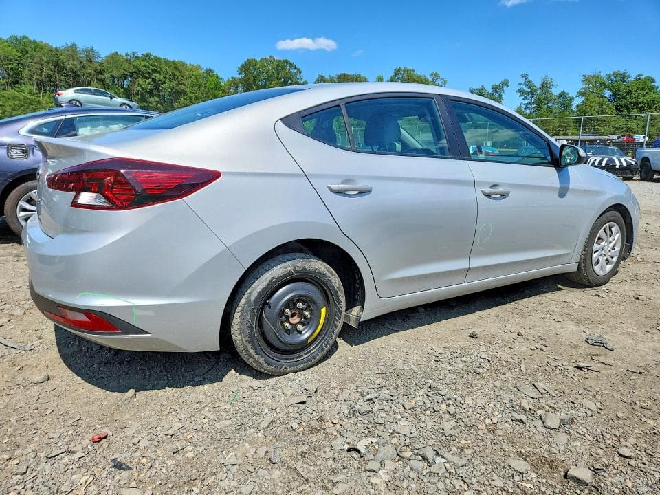 2020 HYUNDAI ELANTRA SE 3