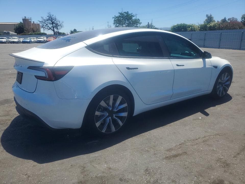 2026 TESLA MODEL 3 3