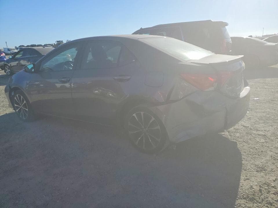 2017 TOYOTA COROLLA SE 2