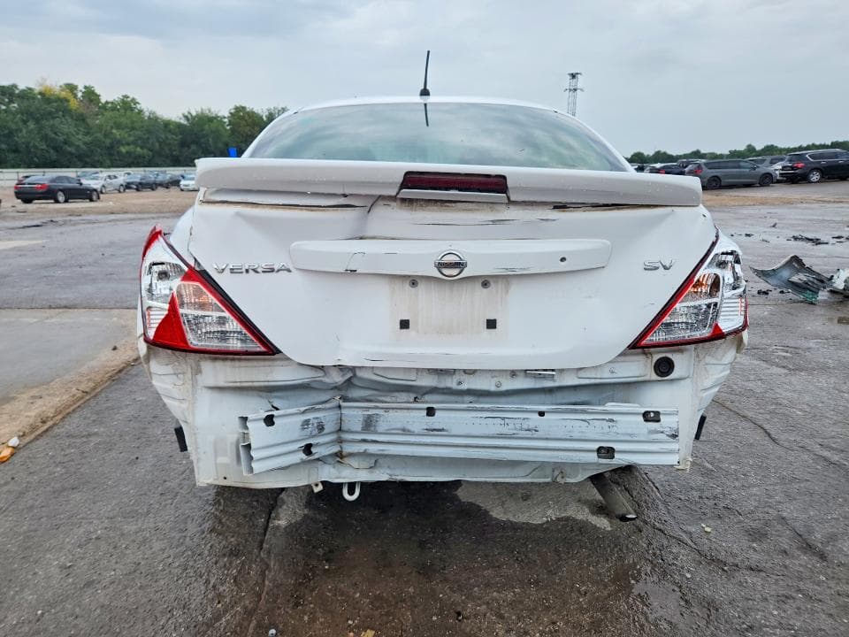 2017 NISSAN VERSA 1.6 SV 6