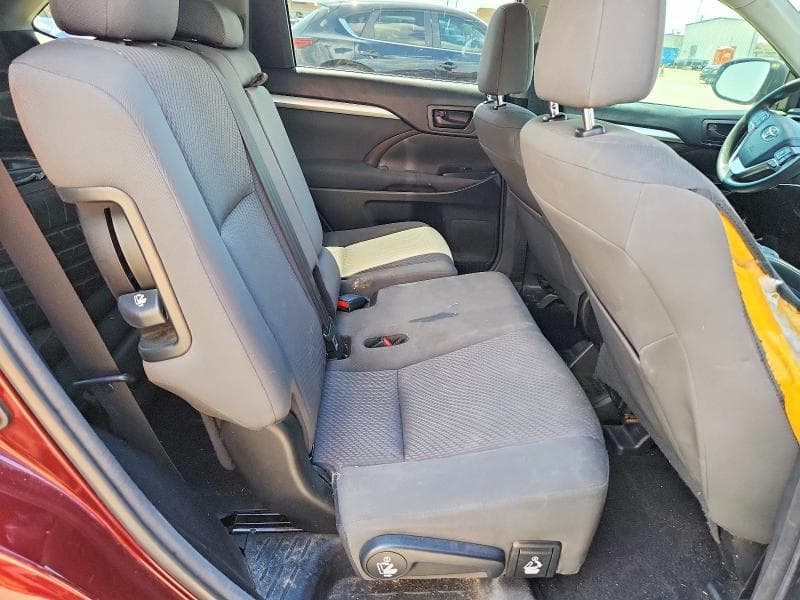 2018 TOYOTA HIGHLANDER LE 10