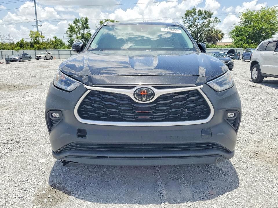 2021 TOYOTA HIGHLANDER XLE 5