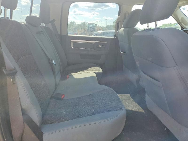 2019 RAM 1500 CLASSIC SLT 10