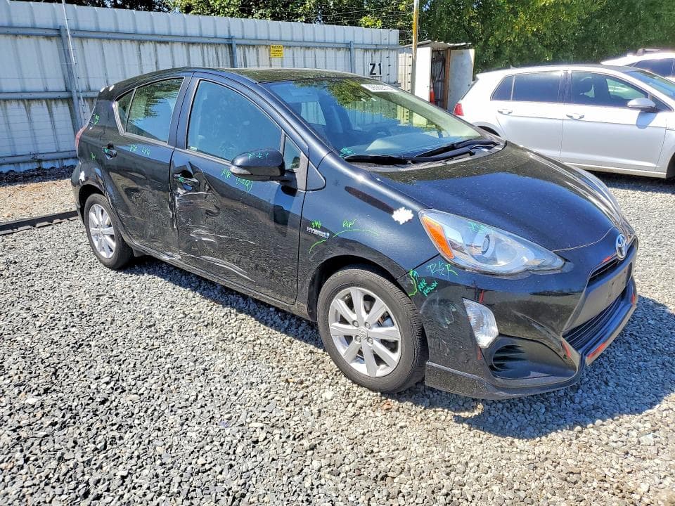 2017 TOYOTA PRIUS C TWO 4