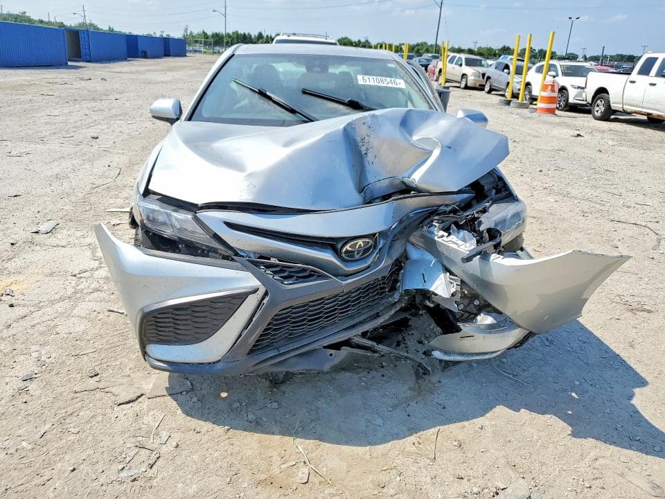 2021 TOYOTA CAMRY SE 5