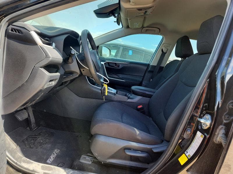 2021 TOYOTA RAV4 LE 7